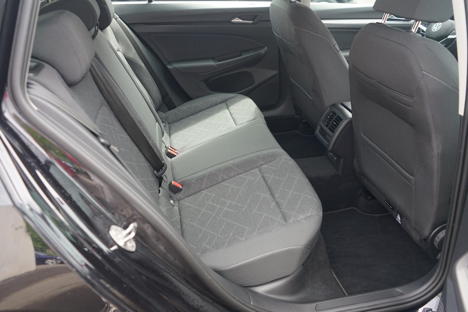 Volkswagen Golf VIII Variant 1.5 eTSI DSG LED Navi ACC PDC, миниатюра 23