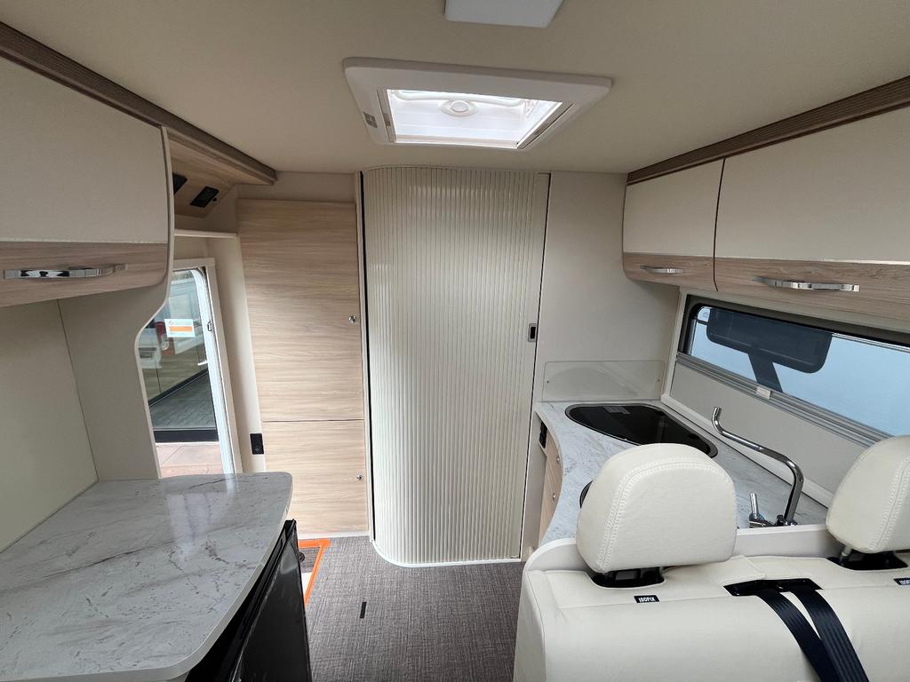 Eura Mobil Activa One 630 LS Travel Plus Automatik 8-Gang – Foto 11 von 12