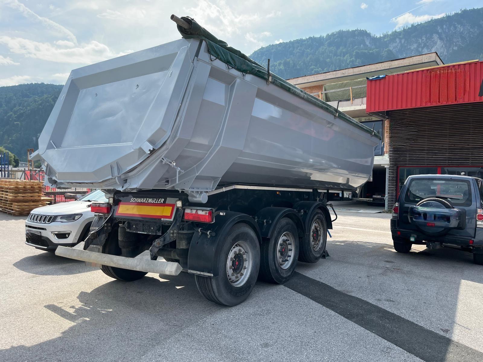 Schwarzmüller Hardox