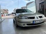 Renault Laguna Dynamique 2.0 16V Dynamique - Renault Laguna: Limousine