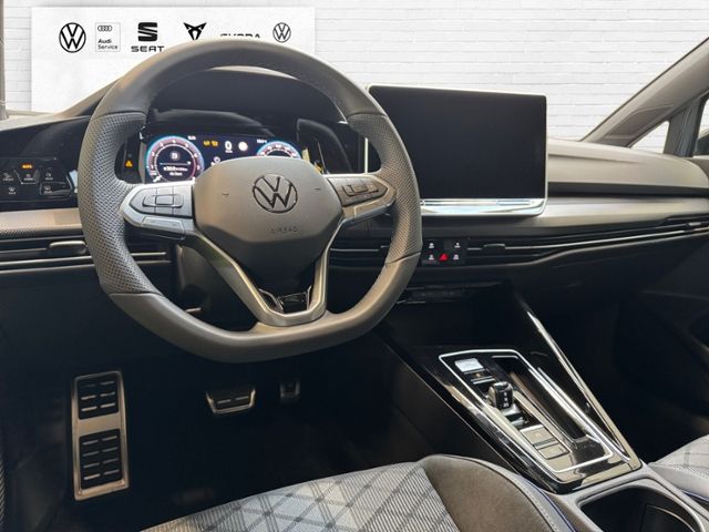 Fahrzeugabbildung Volkswagen Golf Variant R-Line 1,5 l eTSI OPF 110 kW (150 P