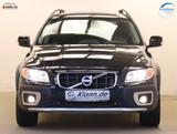 Volvo XC70 2.4D4 163PS Automatik Momentum AWD Navi AHK - Volvo XC70 mit Diesel-Antrieb: Leder, Navigationssystem