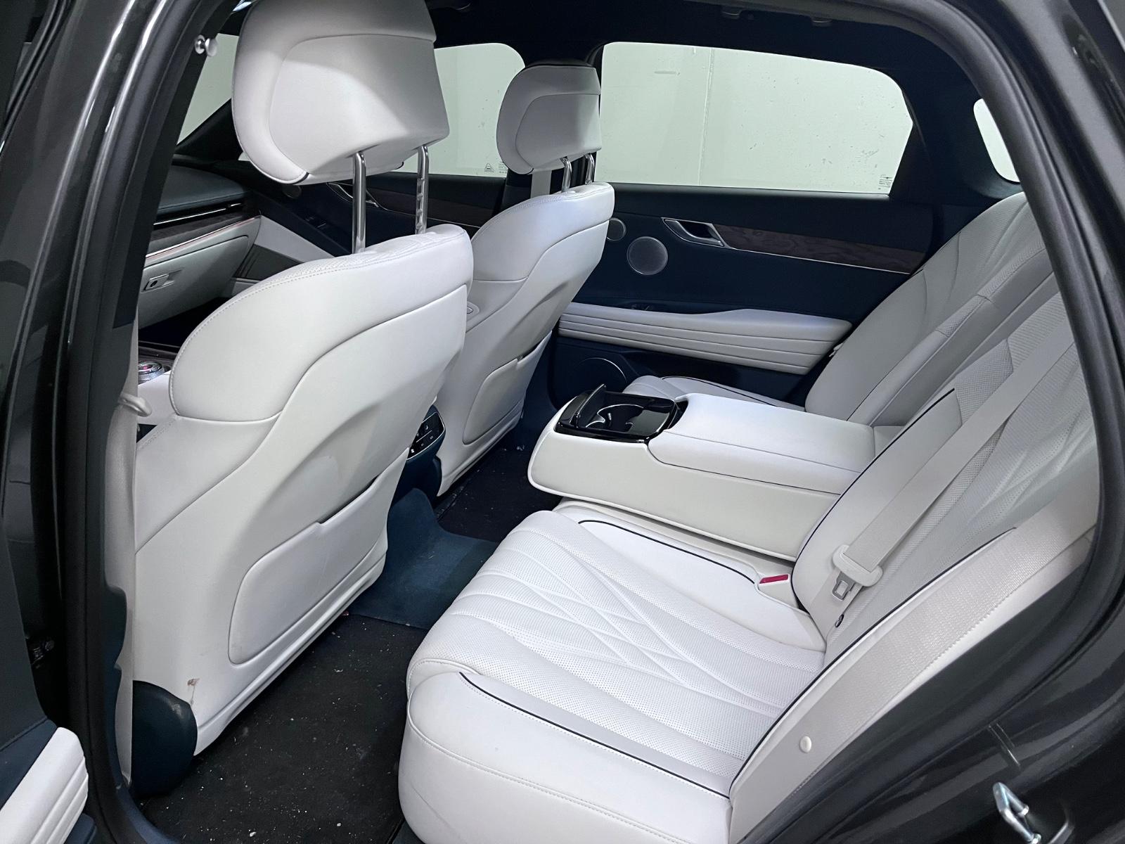 Genesis G80 Luxury mit Werksgarantie 25.000 km