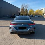 BMW M850i xDrive Coupé - Deutsches Auto - blaue BMW M850