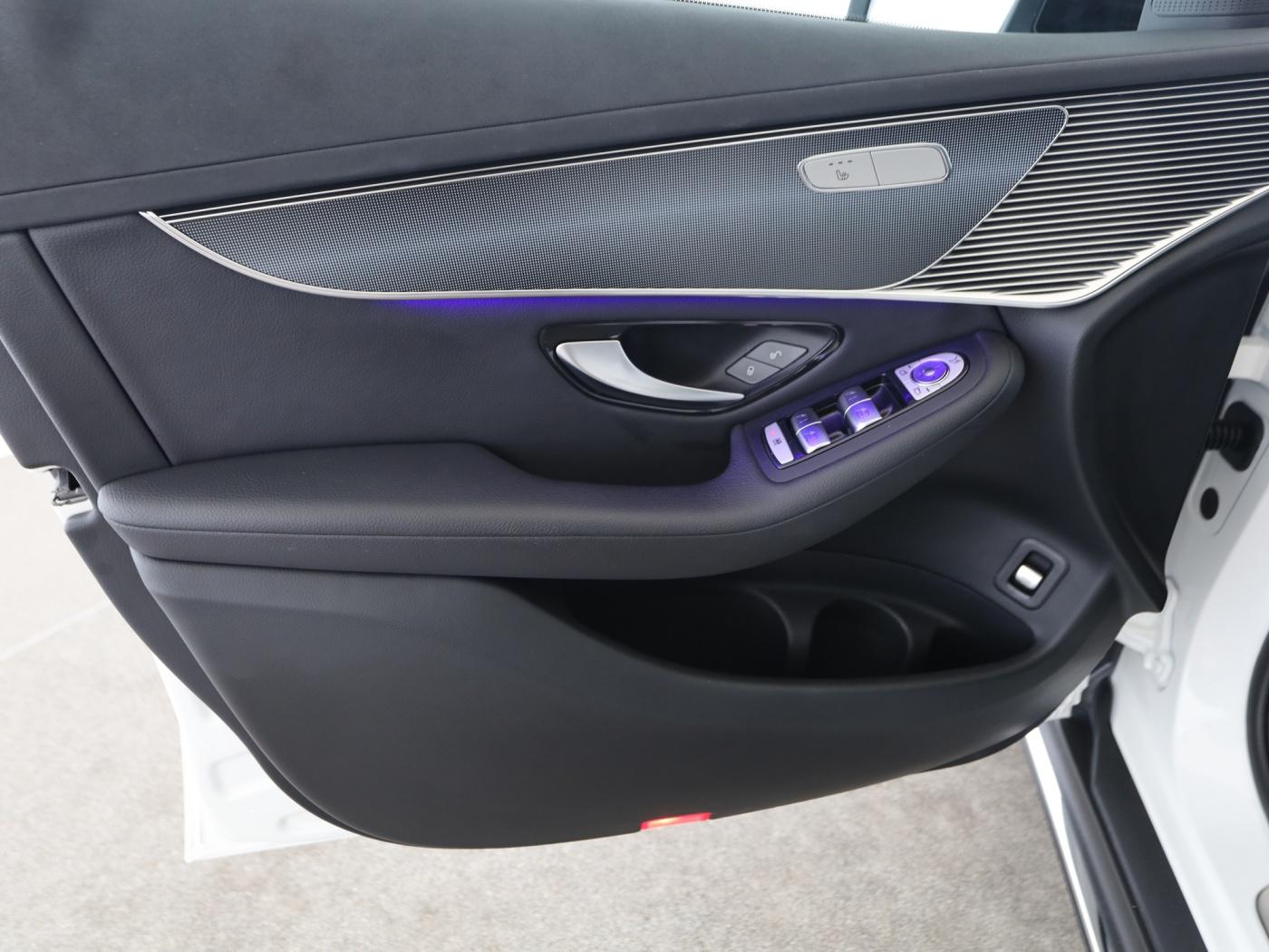 Mercedes-Benz EQC 400 4M AHK+DISTR+MULTIBEAM+360°+KEYLESS+AMBI