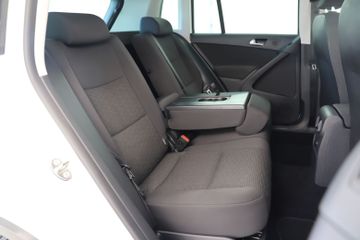 Volkswagen Tiguan - 11