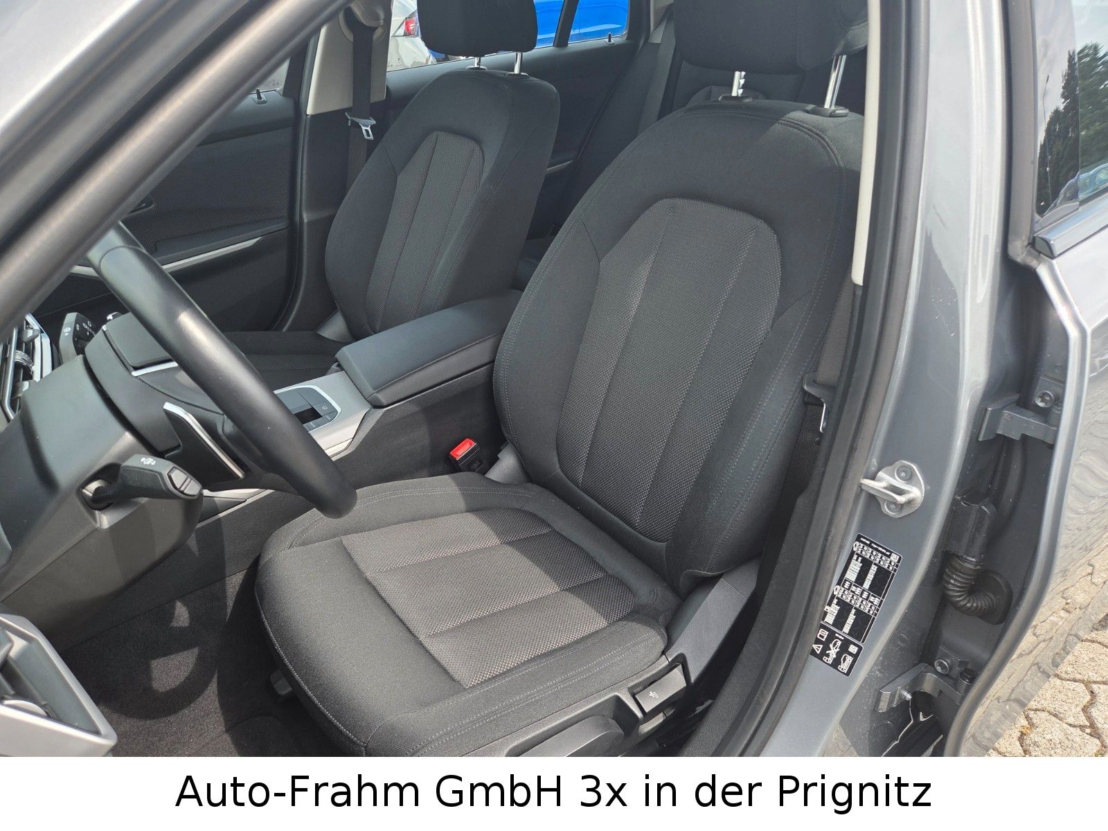 BMW 320 3 Touring 320 d xDrive LED NAVI foto 22