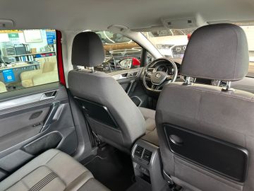 Volkswagen Golf  VII Allstar *LED*Navi*Kamera*AHK Schwenkb*