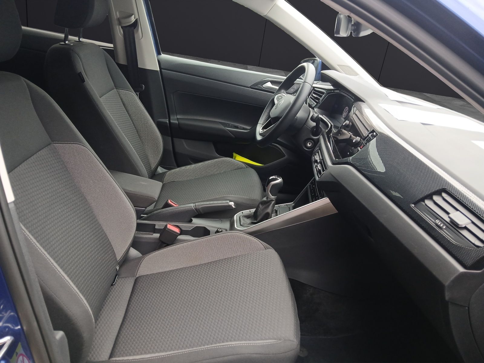 Fahrzeugabbildung Volkswagen Polo 1.0 Life LED Navi AID RKF GRA SH