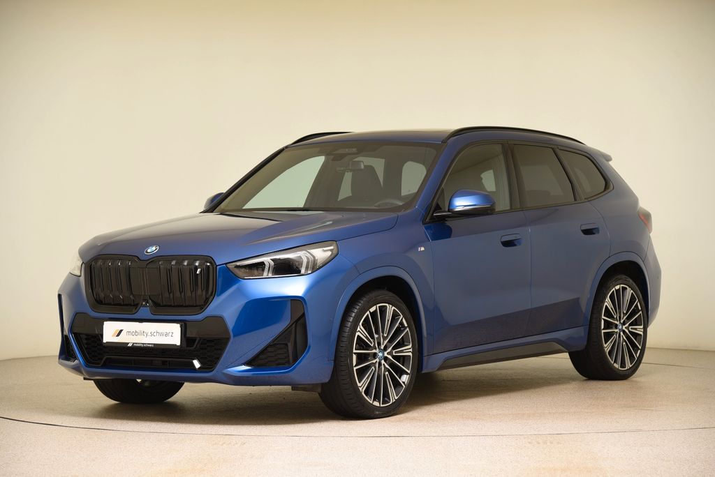 Image of BMW iX1