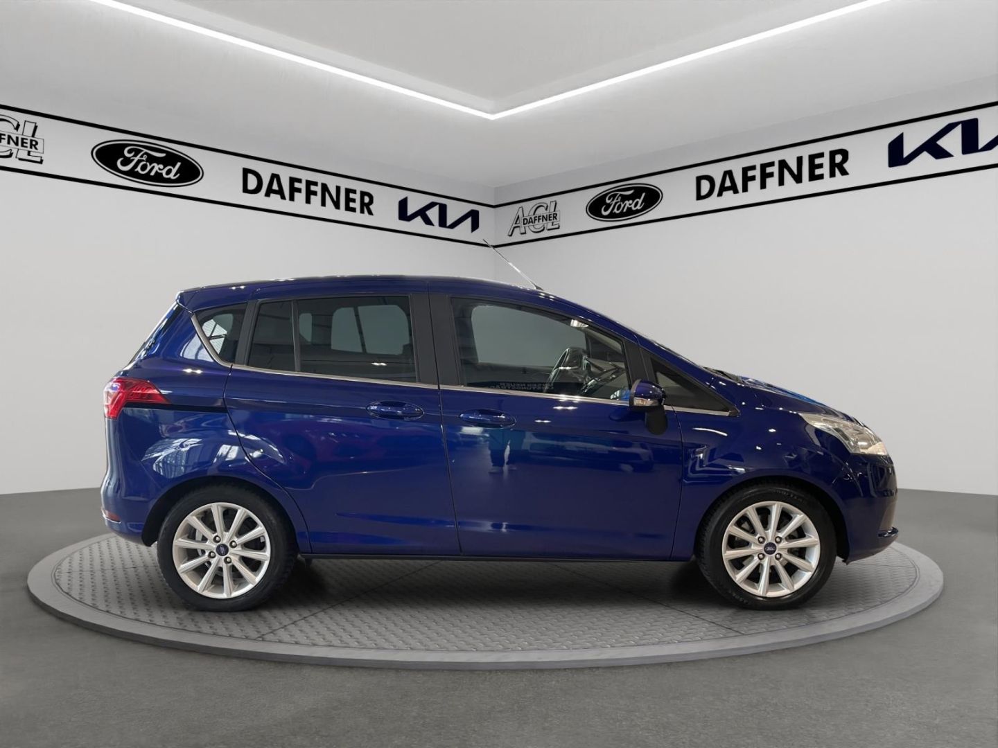 Fahrzeugabbildung Ford B-Max Titanium Bluetooth Sony CD Klima Allwetter