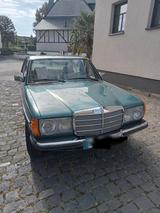 Mercedes-Benz Mercedes W 123  240 D - Mercedes-Benz 240: W123 240d