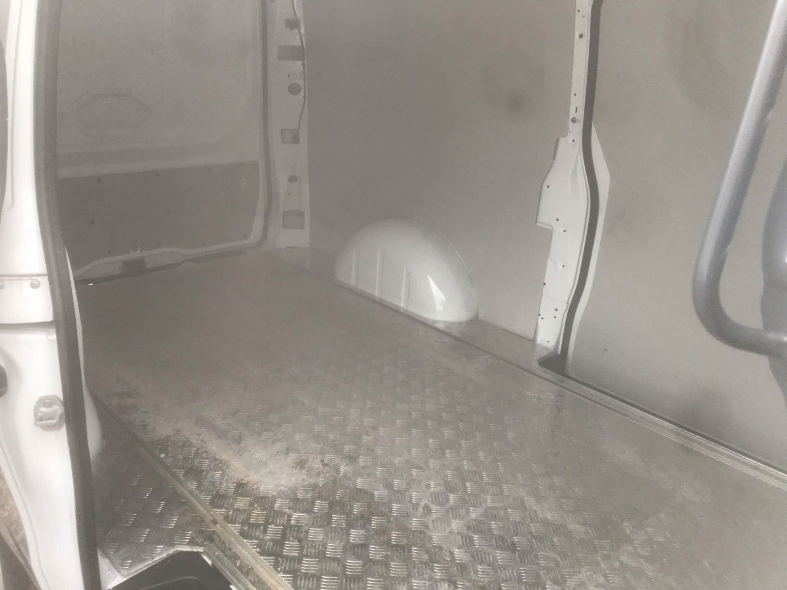 Fahrzeugabbildung Mercedes-Benz Vito Kasten 114 RWD extrala,Automatic,90910Km