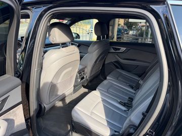 Audi Q7 - 9