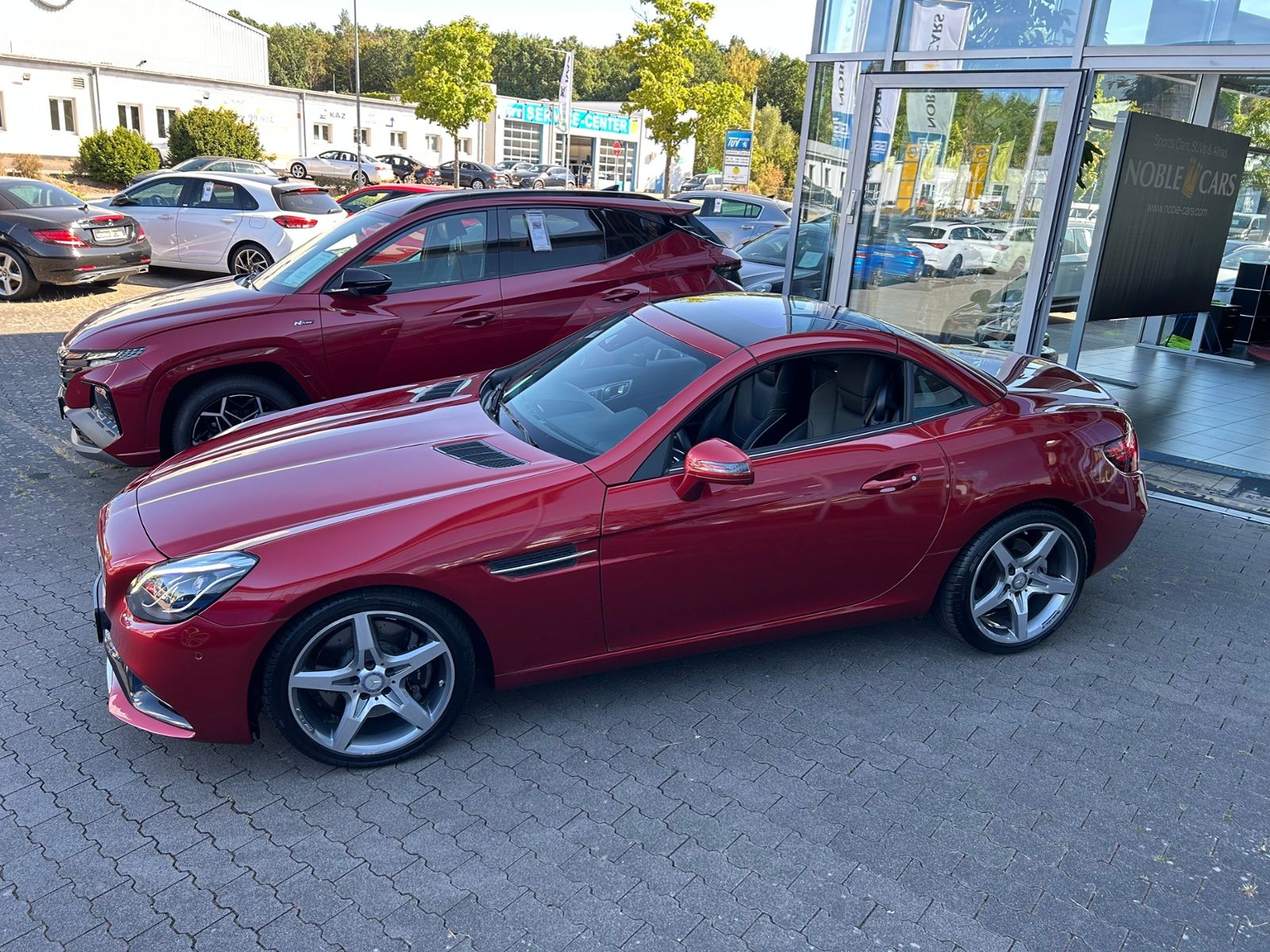 Fahrzeugabbildung Mercedes-Benz SLC 300 Roadster AMG Line KLIMA LED NAVI