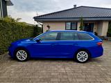 Skoda Octavia Combi 2.0 TDI DSG Style (HuD, PDC) - Skoda Octavia: Allradantrieb