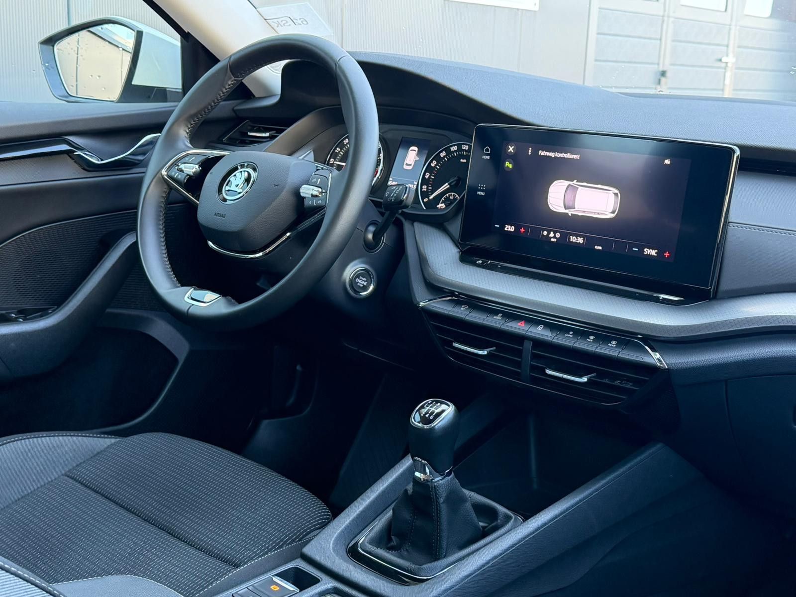 Fahrzeugabbildung SKODA Octavia Combi Ambition