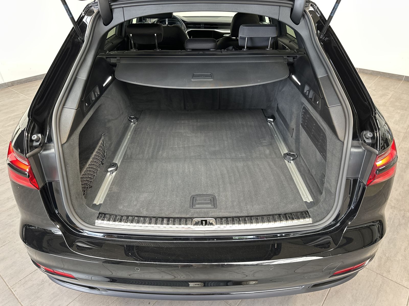 Fahrzeugabbildung Audi A6 Avant 45 TDI Quattro Sport NAV+LED+KAM+DSP+SH