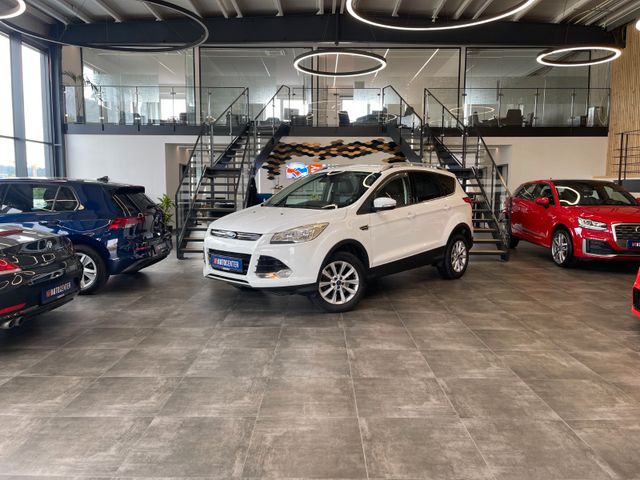 Ford Kuga Titanium EcoBoost *4x4*KAMERA*AHK*TOUCH*