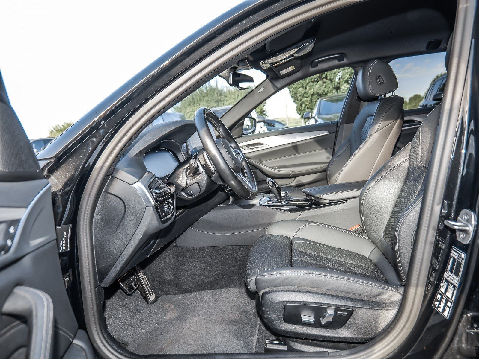 BMW 520d xDrive Touring M Sport AHK RFK NAVI LED LM foto 5