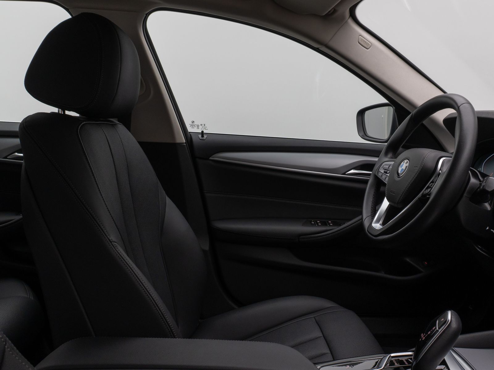 Fahrzeugabbildung BMW 520i PDC DAB CockPitPro Sitzhzg Alarm LED Leder