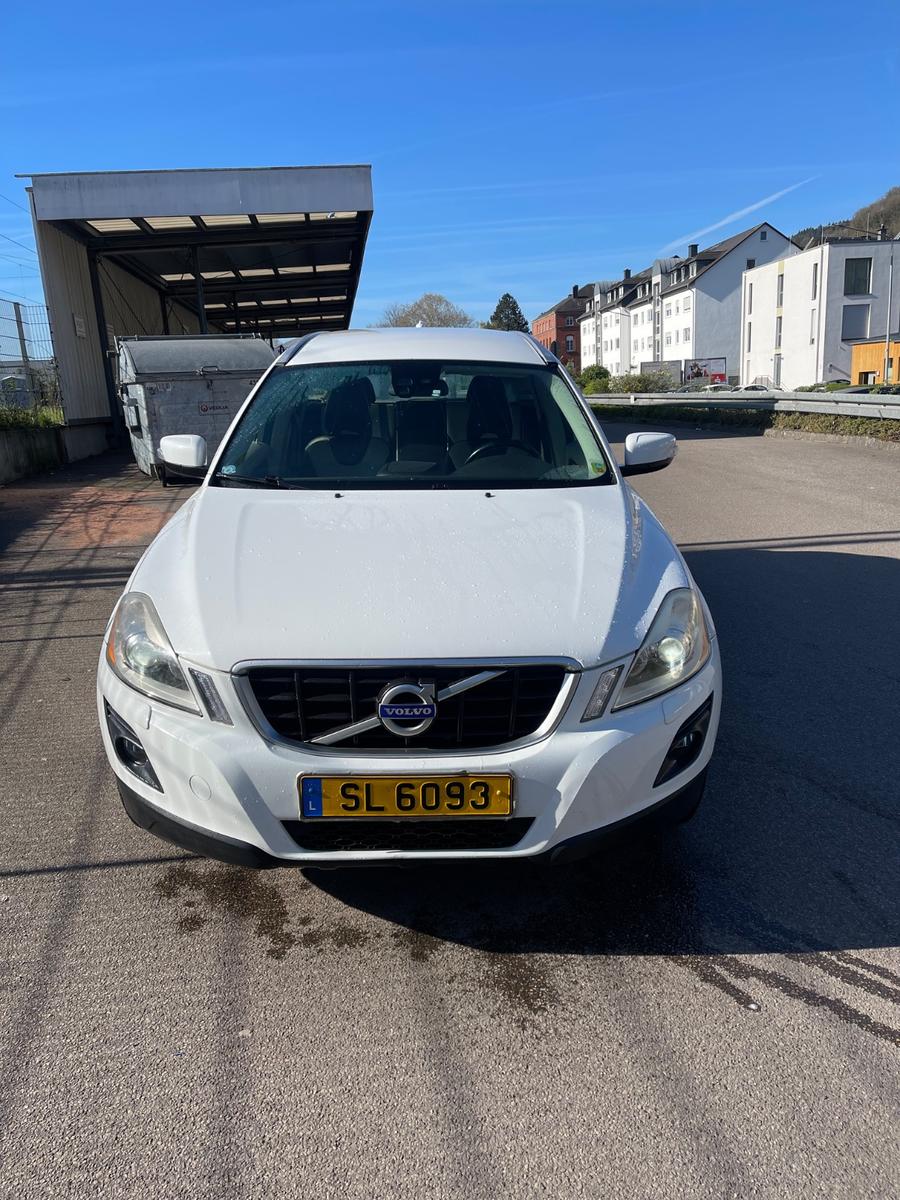 Volvo XC 60 XC60 Summum Drive XENON/LEDER/PDC/ALU