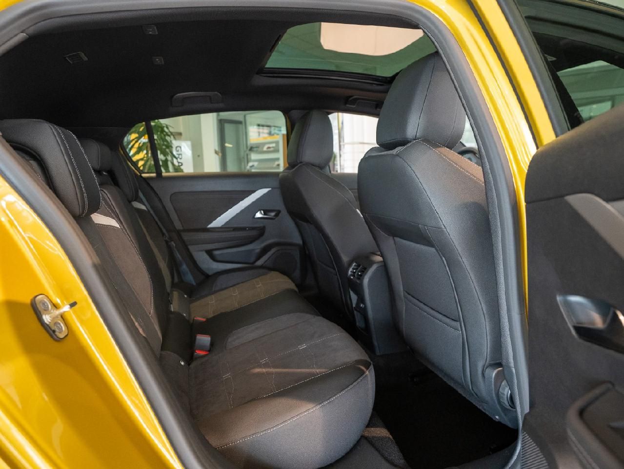 Fahrzeugabbildung Opel Astra L Lim. 5-trg. Ultimate