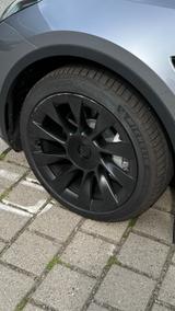 Tesla Model Y 2024 RWD -White Seats -20 Inch-LFP  Akku - Tesla Model Y: Rwd