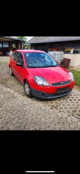 Ford Fiesta - Ford Fiesta aus 2006 mit Diesel-Antrieb