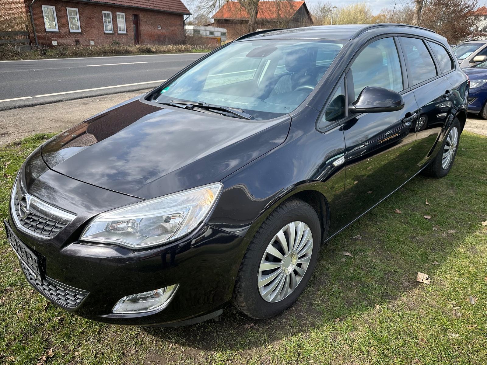 Opel Astra J Sports Tourer Design Edition