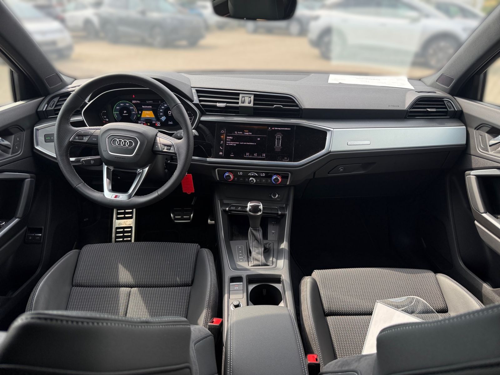 Audi Q3 45 TFSI e s-line Int LED Privacy el.Heckklapp foto 17