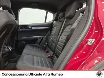 Alfa-Romeo Stelvio - 7