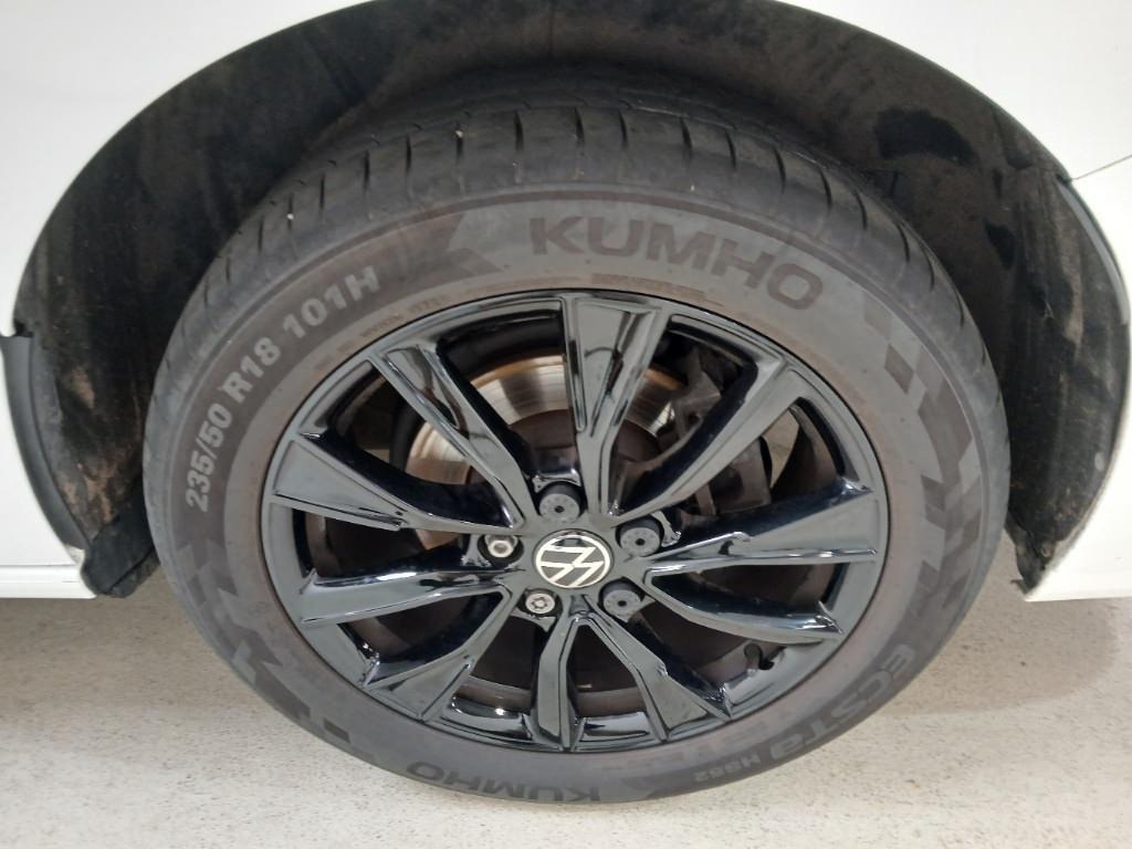 Volkswagen T7 Multivan Style lang AHK/ACC/RFK/EASYOPEN/APPL