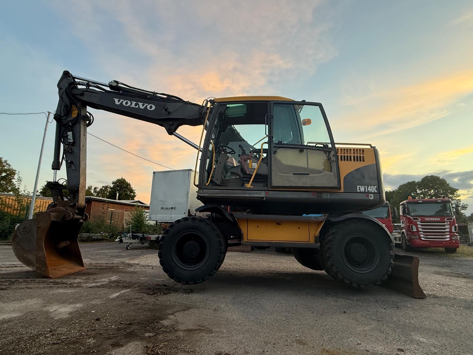 Volvo EW 140 C Baujahr 2009