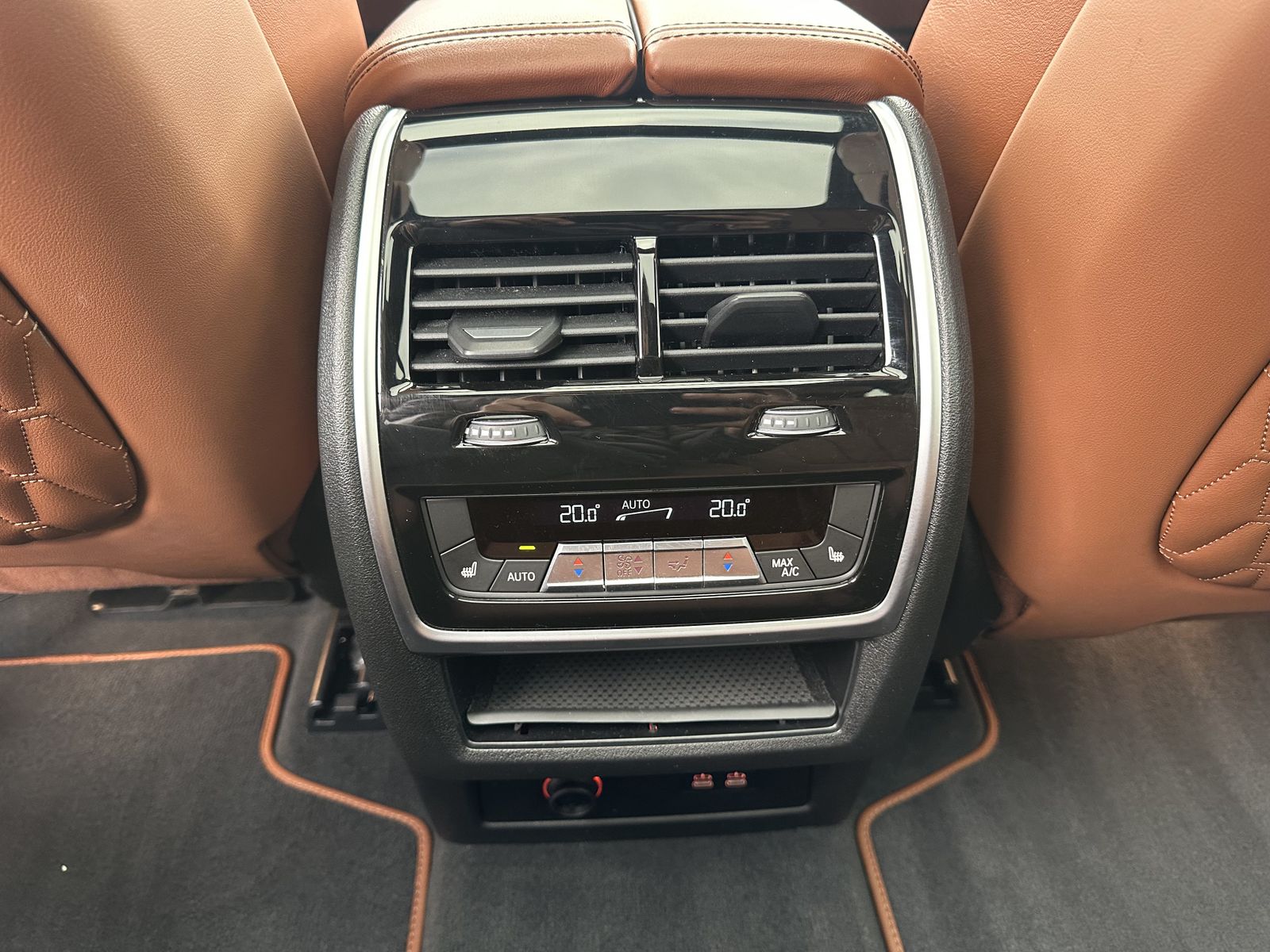 BMW X7 M60 - Bild 25