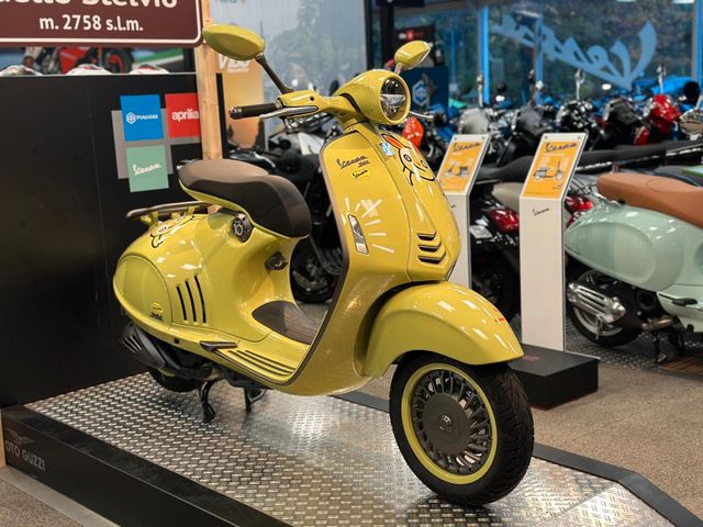 Vespa 946 zum 10-jährigen Jubiläum Nr. 902 Aktion