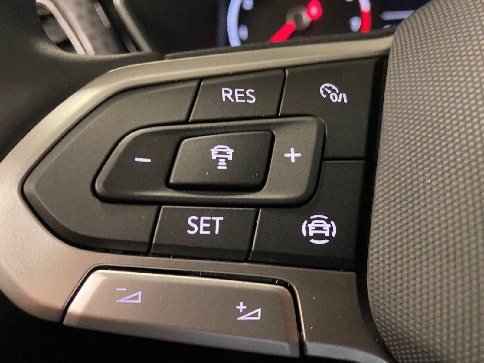 Fahrzeugabbildung Volkswagen T-Cross 1.0 TSI Style+AHK+4 Jahre GARANTIE+80tKM