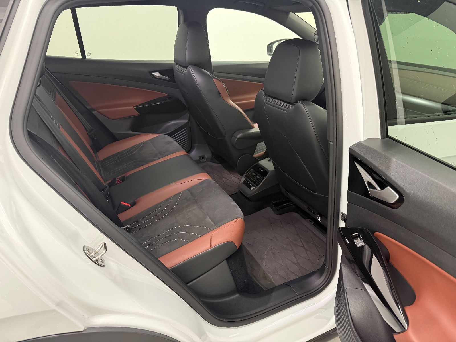 Volkswagen ID.4 Pure 109 kW Style*IQ.Light*Bi-Color Int*ACC foto 24