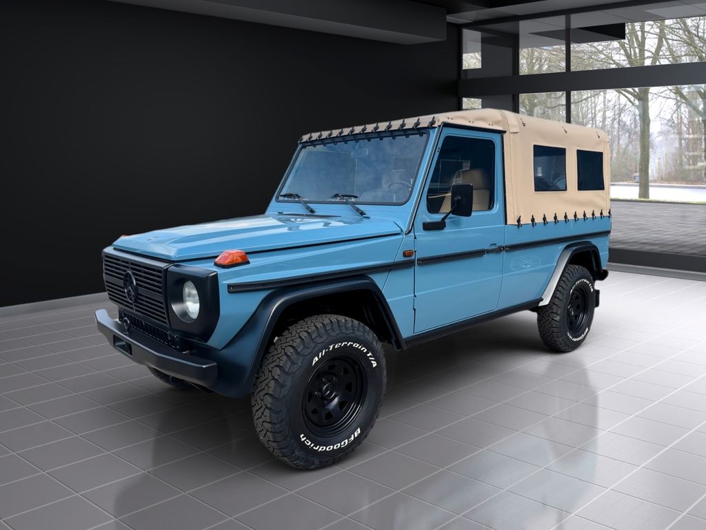 Mercedes-Benz G 230