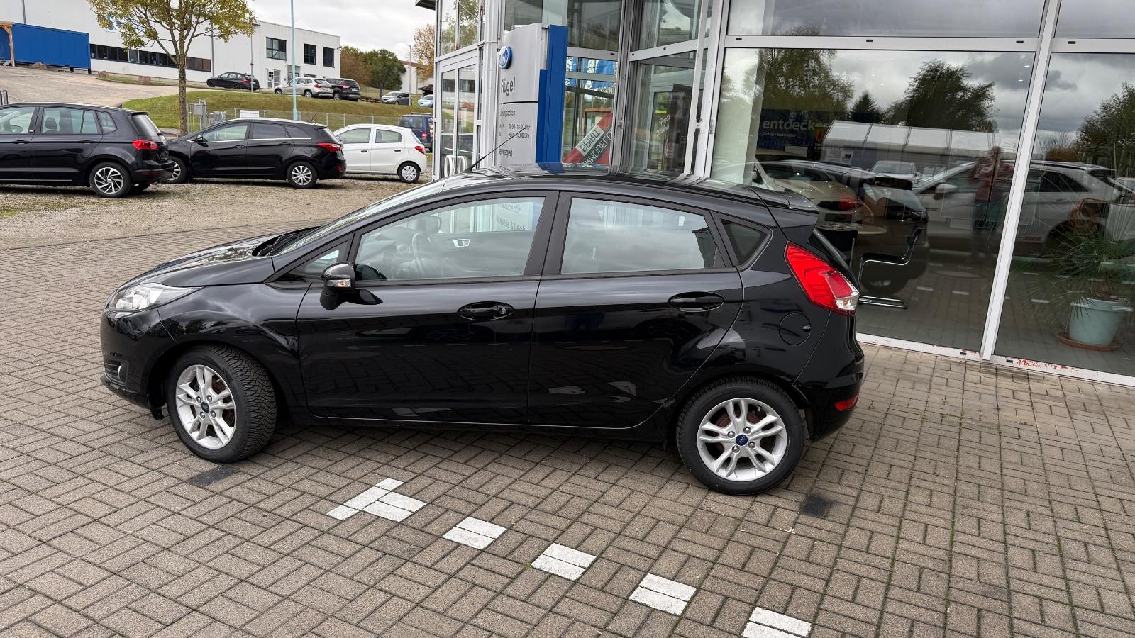 Ford Fiesta Sync Edition 5D