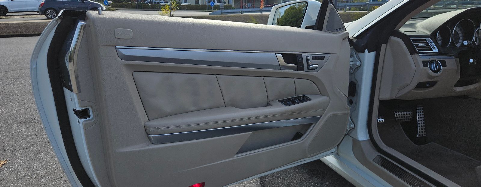 MERCEDES-BENZ E 500 Cabrio AMG Paket 360° V8 A207 Facelift