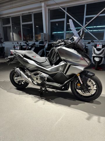 Honda FORZA 750 *Tageszulassung*