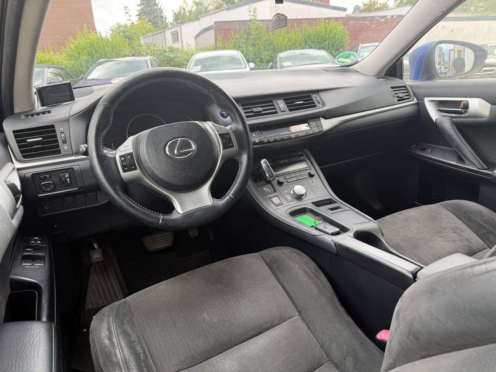 Lexus CT 200h Hybride 136 ch Dynamic • Boîte auto • 135 000 km • Phares LED • Radars AV/AR • Keyless