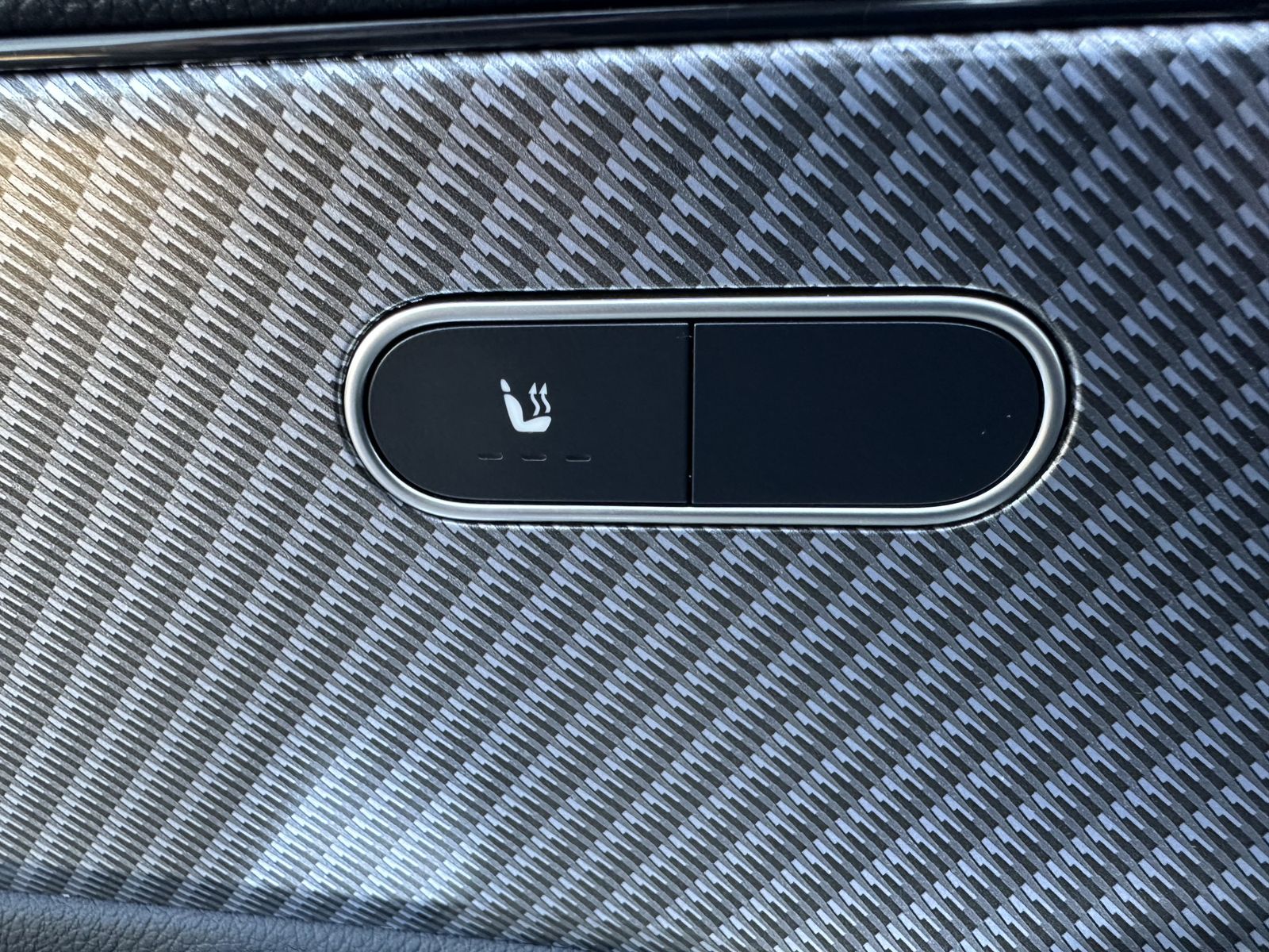 Fahrzeugabbildung Mercedes-Benz A 200d Progressive Advanced NAV+LED+KAM+AHK+WIDE