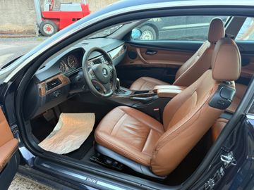 BMW 330 - 12