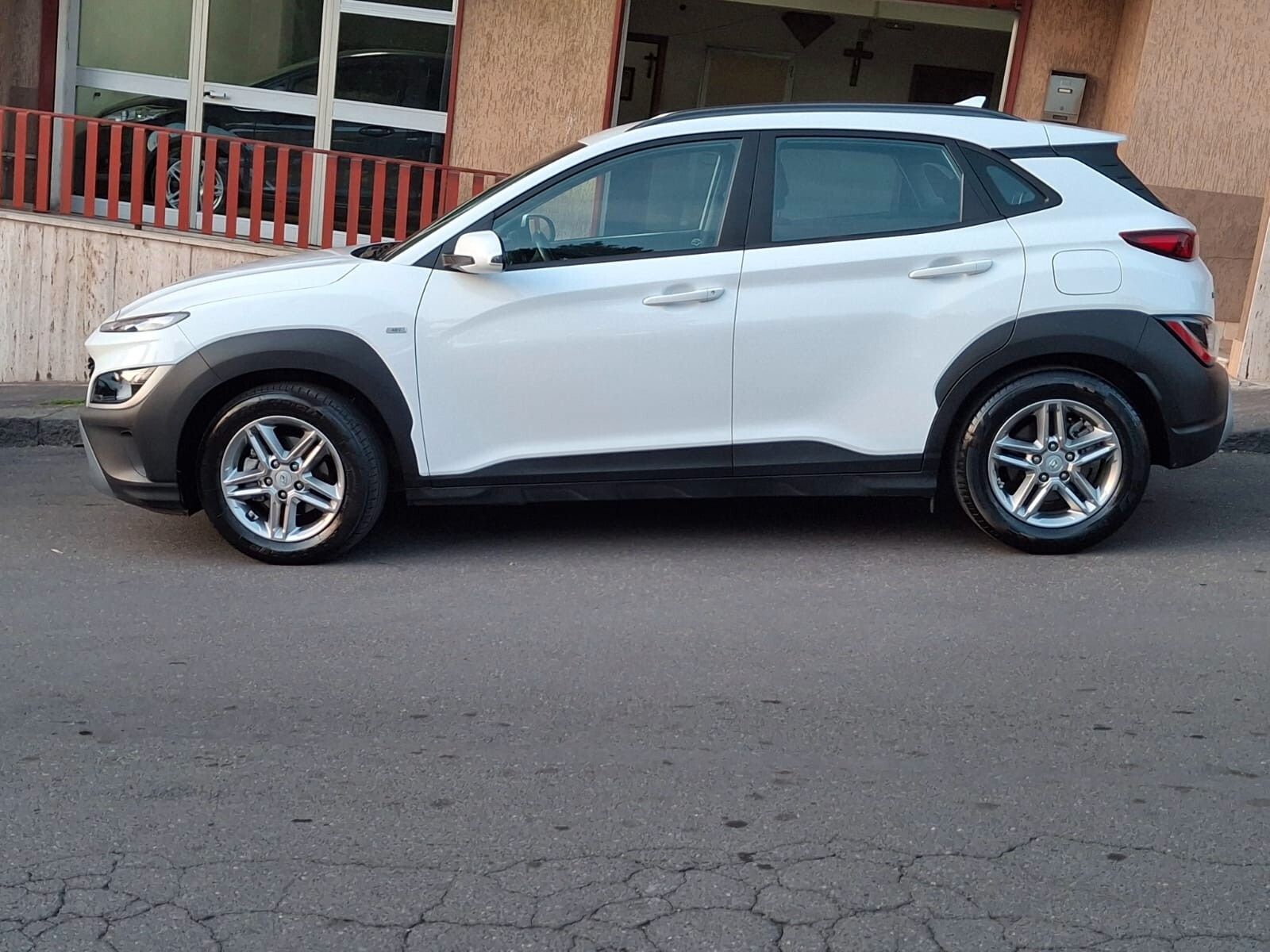 Hyundai Kona 1.0 T-GDI Hybrid 48V iMT Versione M imagem 3