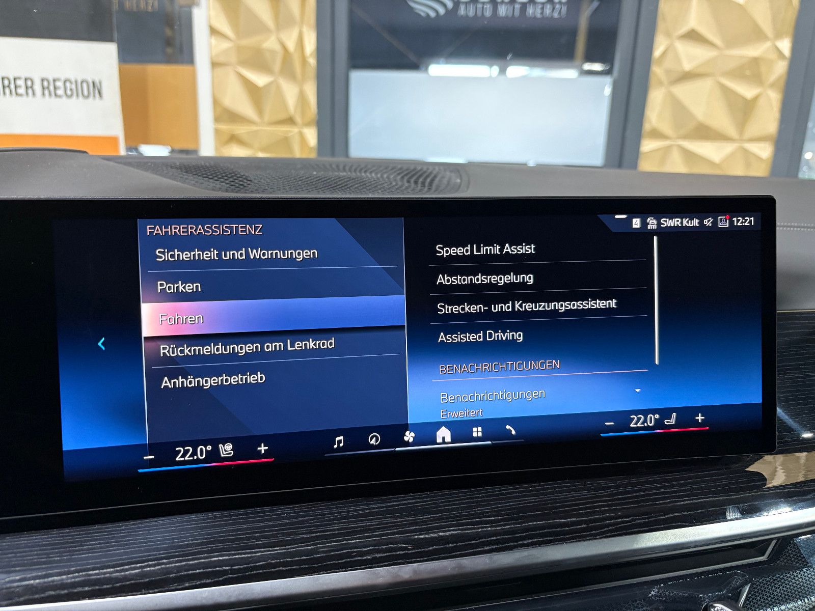 Fahrzeugabbildung BMW X5 30 d xDrive M Sport/HEAD-UP/360°/SOUND/AMBIEN