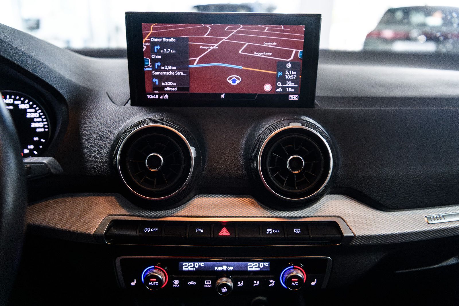 Fahrzeugabbildung Audi Q2 35 TFSI S tronic LED/SZH/NAVI