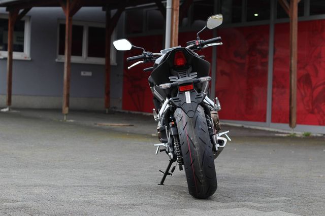 Honda R