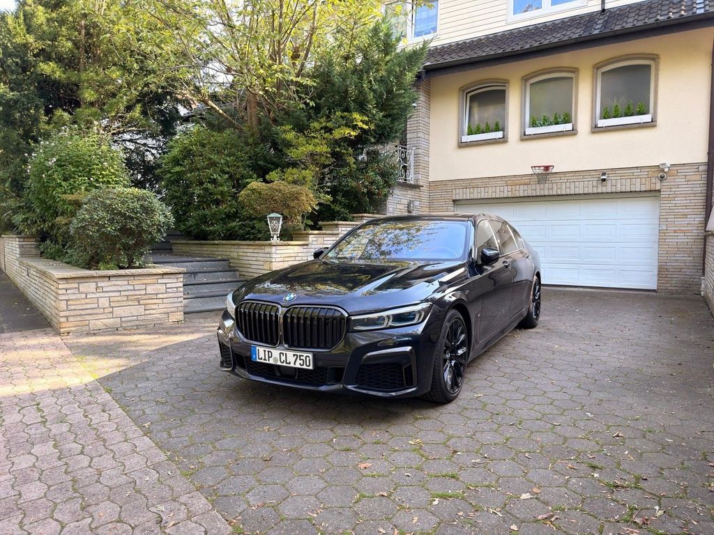 Image of BMW 750